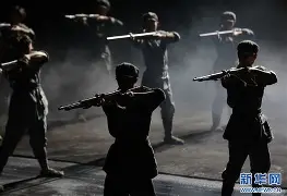 九游体育-关于转折点！比利亚雷亚尔再遭质疑，德甲转会期攻防权衡，气氛紧张，年轻球员得到机会的信息